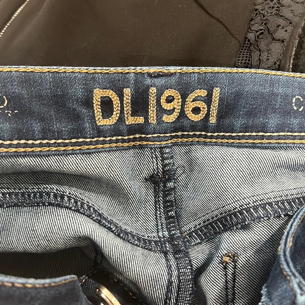 jeans
